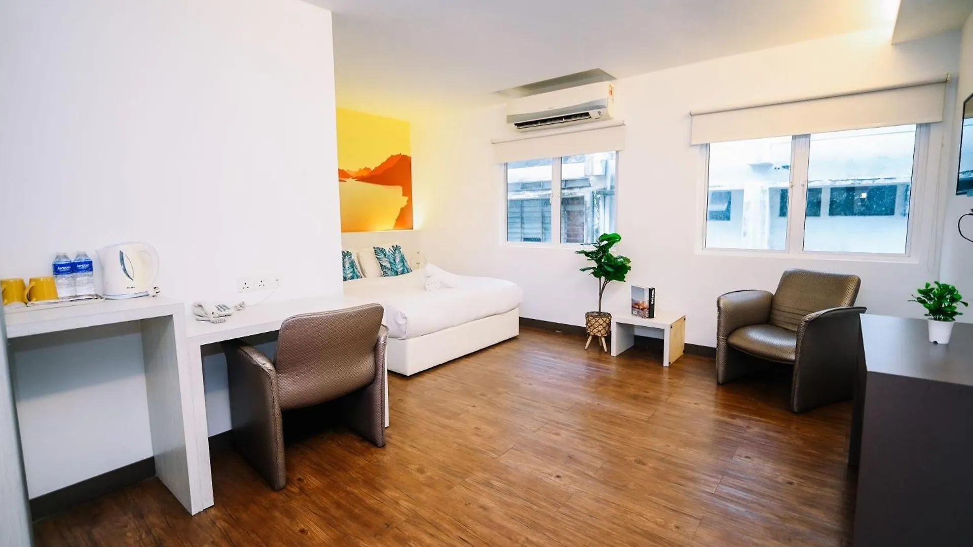 Swing & Pillows - Kl Cheras Maluri Kuala Lumpur